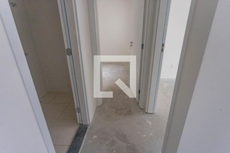 Corredor  de apartamento à venda com 2 quartos, 45m² em Canhema, Diadema