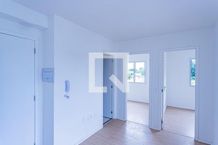 Sala e cozinha de apartamento para alugar com 2 quartos, 35m² em Jardim Jaragua (sao Domingos), São Paulo