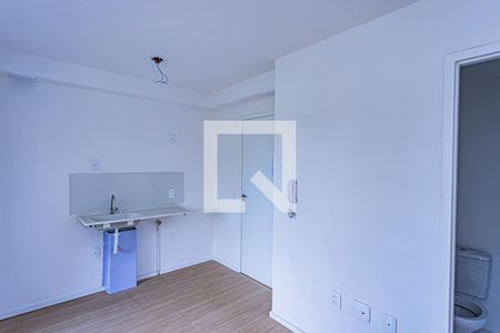 Sala e cozinha de apartamento para alugar com 2 quartos, 35m² em Jardim Jaragua (sao Domingos), São Paulo