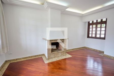 Sala com Lareira de casa para alugar com 6 quartos, 296m² em Jardim Social, Curitiba