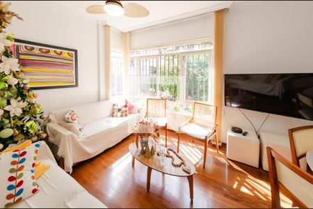 Sala de apartamento à venda com 3 quartos, 110m² em Coração Eucarístico, Belo Horizonte