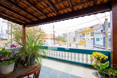 Casa à venda com 4 quartos, 200m² em Vila Scarpelli, Santo André