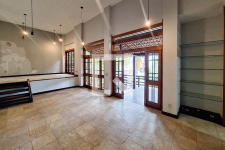 Sala 1 de casa de condomínio para alugar com 4 quartos, 400m² em Itaipu, Niterói