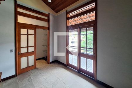 Sala 2 de casa de condomínio para alugar com 4 quartos, 400m² em Itaipu, Niterói