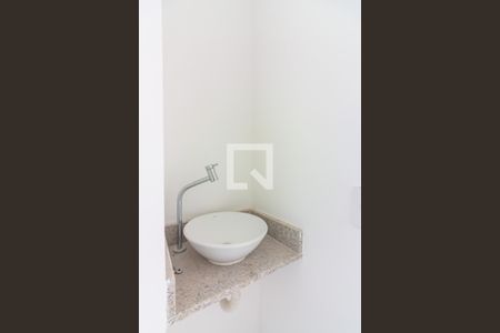 Lavabo de apartamento para alugar com 2 quartos, 77m² em Vila Osasco, Osasco
