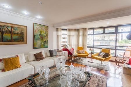 Sala 1 de apartamento para alugar com 4 quartos, 200m² em Lourdes, Belo Horizonte