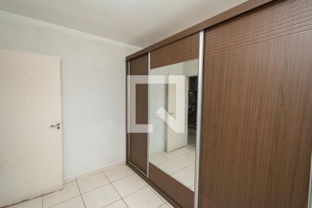 Quarto 1 de apartamento para alugar com 2 quartos, 45m² em Distrito Indutrial Doutor Helio Pentagna Guimarães, Contagem