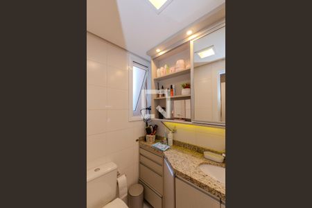 Banheiro da Suíte de apartamento à venda com 3 quartos, 200m² em Santana, Porto Alegre