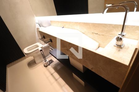 Lavabo de apartamento para alugar com 3 quartos, 151m² em Jardim Karaíba, Uberlândia