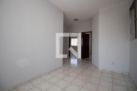 Sala 3 de casa para alugar com 4 quartos, 270m² em Qse 8, Brasília