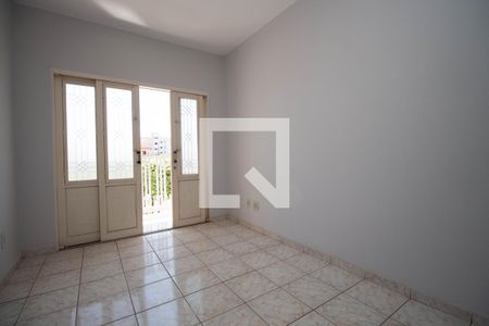 Sala 3 de casa para alugar com 4 quartos, 270m² em Qse 8, Brasília