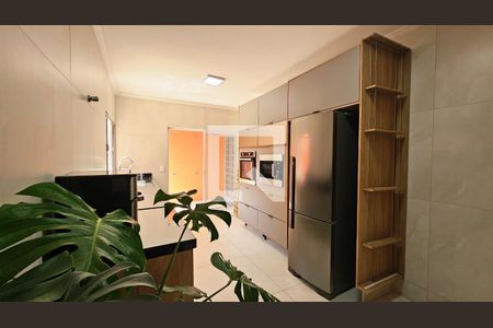 Casa à venda com 3 quartos, 288m² em Jardim da Fonte, Jundiaí