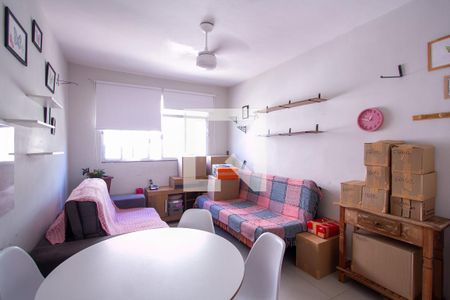 Sala de apartamento para alugar com 2 quartos, 56m² em Porto da Pedra, São Gonçalo