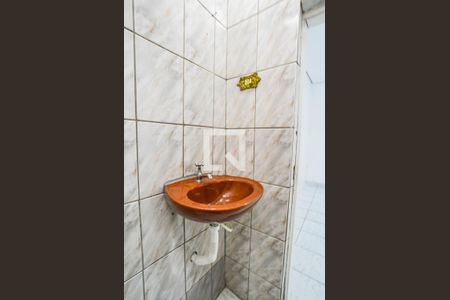 Banheiro da Suíte de casa para alugar com 2 quartos, 125m² em Vila Lutécia, Santo André