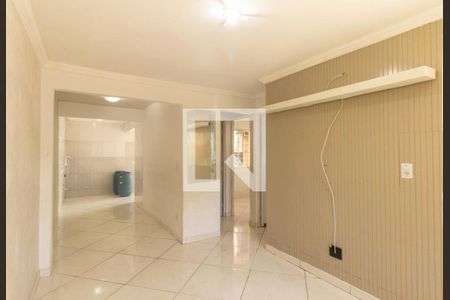 Sala de casa de condomínio para alugar com 2 quartos, 55m² em Açucena, Curitiba