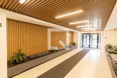 Hall de entrada de apartamento à venda com 2 quartos, 61m² em Azenha, Porto Alegre