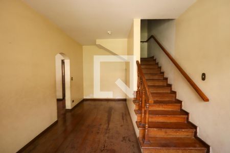 Sala de estar de casa à venda com 4 quartos, 200m² em Vila Constancia, São Paulo