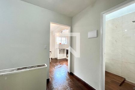Corredor  de casa para alugar com 2 quartos, 70m² em Vila Alexandria, São Paulo