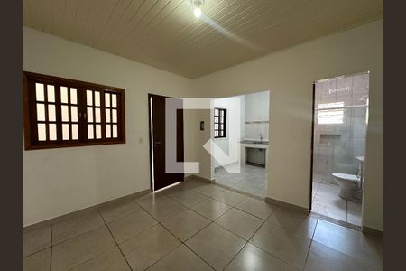 Sala de casa para alugar com 1 quarto, 45m² em Jardim Julio, Barueri