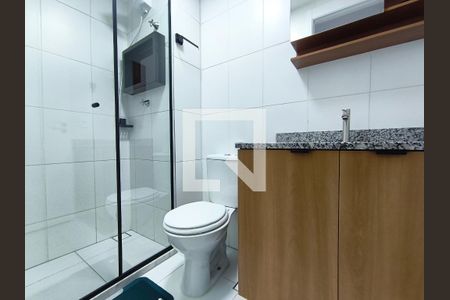 Banheiro de kitnet/studio para alugar com 1 quarto, 27m² em Ipiranga, São Paulo