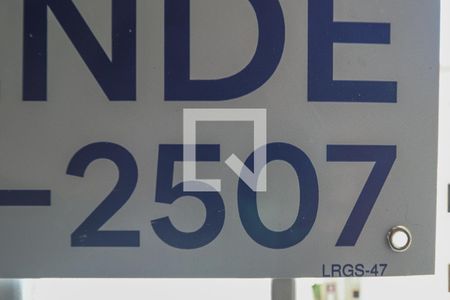 Fachada de apartamento à venda com 2 quartos, 42m² em Jardim Dona Leopoldina, Porto Alegre