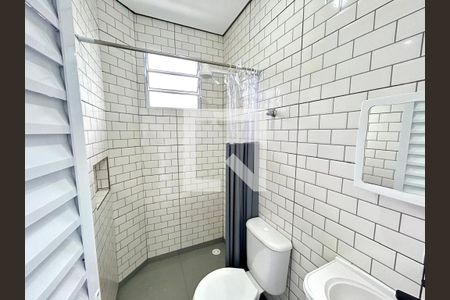 Banheiro de kitnet/studio para alugar com 1 quarto, 22m² em Portal dos Gramados, Guarulhos