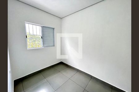 Quarto de kitnet/studio para alugar com 1 quarto, 22m² em Portal dos Gramados, Guarulhos