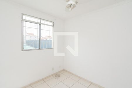 Quarto 2 de apartamento para alugar com 2 quartos, 45m² em Morro do Confisco, Contagem