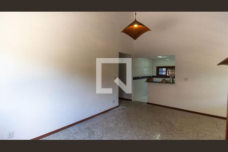 Casa para alugar com 4 quartos, 210m² em Serra Grande, Niterói