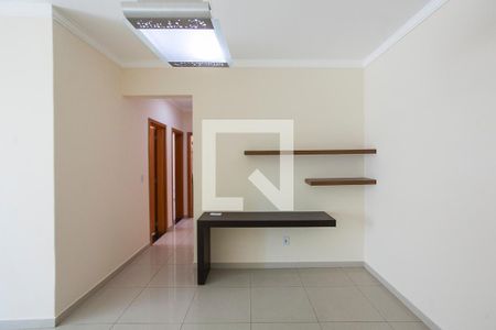 Apartamento para alugar com 3 quartos, 108m² em Santa Mônica, Uberlândia