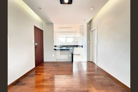 Apartamento à venda com 3 quartos, 85m² em Santa Tereza, Belo Horizonte
