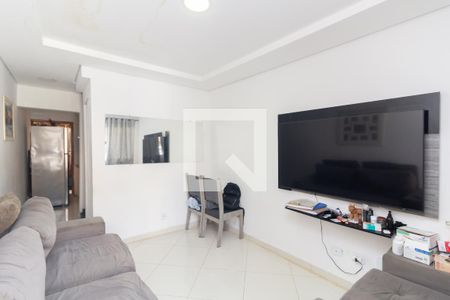 Sala de casa de condomínio à venda com 2 quartos, 90m² em Vila Taquari, São Paulo