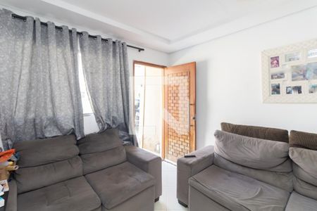 Sala de casa de condomínio para alugar com 2 quartos, 70m² em Vila Taquari, São Paulo