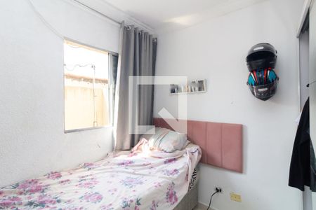 Quarto 1 de casa de condomínio para alugar com 2 quartos, 70m² em Vila Taquari, São Paulo
