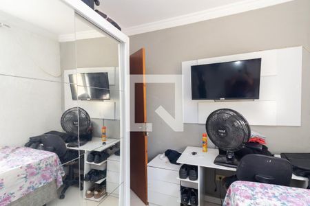 Quarto 1 de casa de condomínio para alugar com 2 quartos, 70m² em Vila Taquari, São Paulo