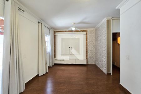 Sala de casa de condomínio para alugar com 3 quartos, 110m² em Jardim Lauro Gomes, São Bernardo do Campo