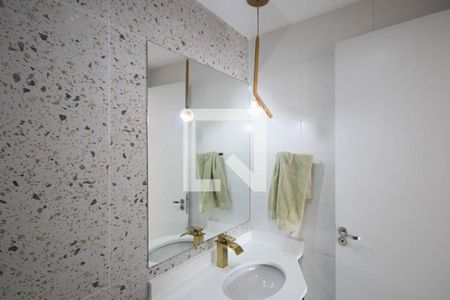 Banheiro da Suíte de apartamento para alugar com 2 quartos, 52m² em Vila Guilherme, São Paulo