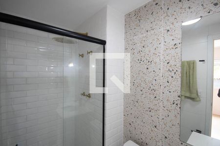 Banheiro da Suíte de apartamento para alugar com 2 quartos, 52m² em Vila Guilherme, São Paulo