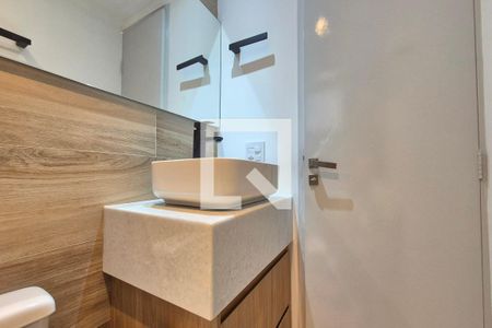 Banheiro de apartamento para alugar com 3 quartos, 72m² em Jardim Ipaussurama, Campinas