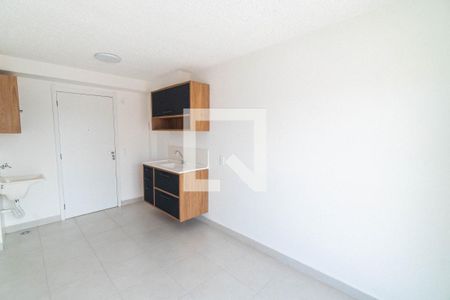 Sala/Cozinha de apartamento para alugar com 1 quarto, 27m² em Jardim Itacolomi, São Paulo