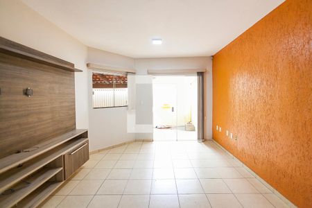 Casa para alugar com 4 quartos, 300m² em Santa Mônica, Uberlândia