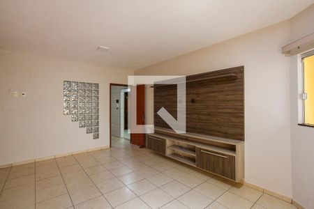 Casa para alugar com 4 quartos, 300m² em Santa Mônica, Uberlândia