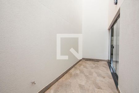 Varanda de casa para alugar com 3 quartos, 130m² em Novo Mundo, Uberlândia