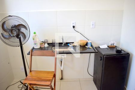 Cozinha de casa de condomínio para alugar com 2 quartos, 70m² em Parque Residencial Candido Portinari, Ribeirão Preto