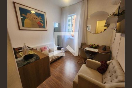 Sala de apartamento à venda com 1 quarto, 46m² em Leblon, Rio de Janeiro