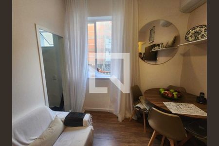 Sala de apartamento à venda com 1 quarto, 46m² em Leblon, Rio de Janeiro