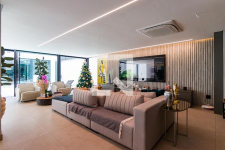 Casa à venda com 5 quartos, 500m² em Jardim Morumbi, São Paulo