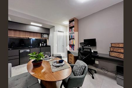 Sala de apartamento à venda com 1 quarto, 48m² em Vila Sao Francisco (zona Sul), São Paulo