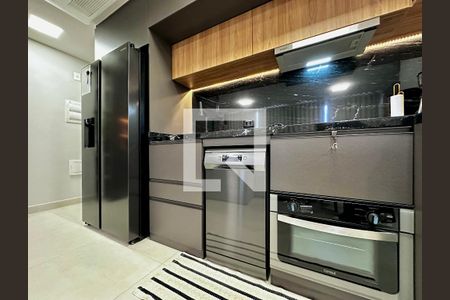 Cozinha  de apartamento à venda com 1 quarto, 48m² em Vila Sao Francisco (zona Sul), São Paulo