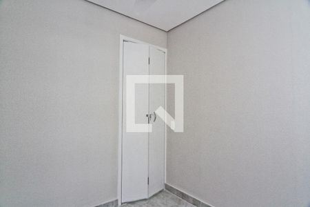 Quarto 1 de apartamento para alugar com 2 quartos, 33m² em Jardim Pereira Leite, São Paulo